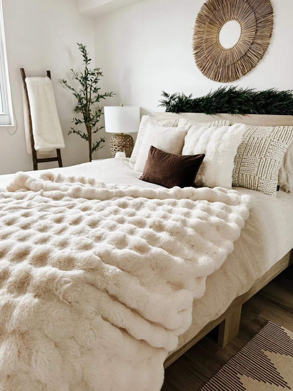 Hardin Lumbar Pillow Cover