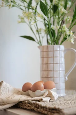 Hibbs Egg Holder - Sweet Water Decor
