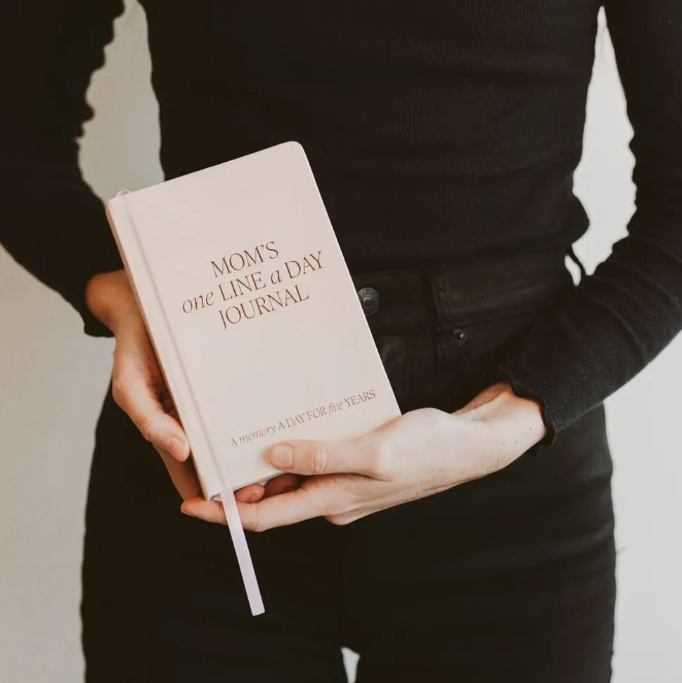 MOM'S one LINE a DAY